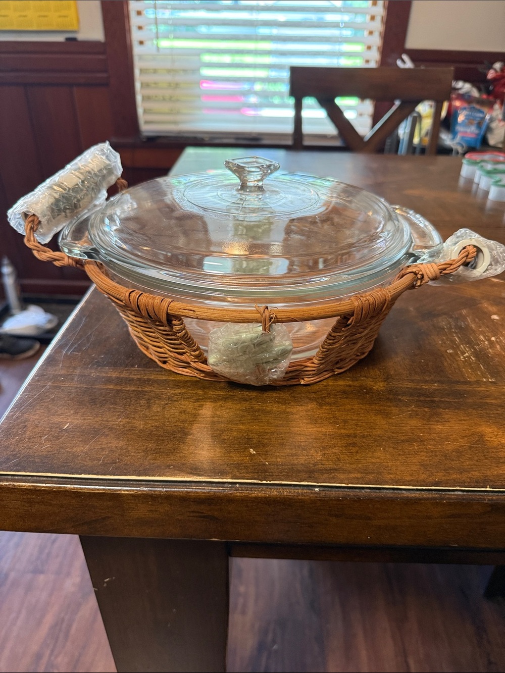 2 qt anchor ovenware casserole dish 9” diameter brand new please don’t bundle